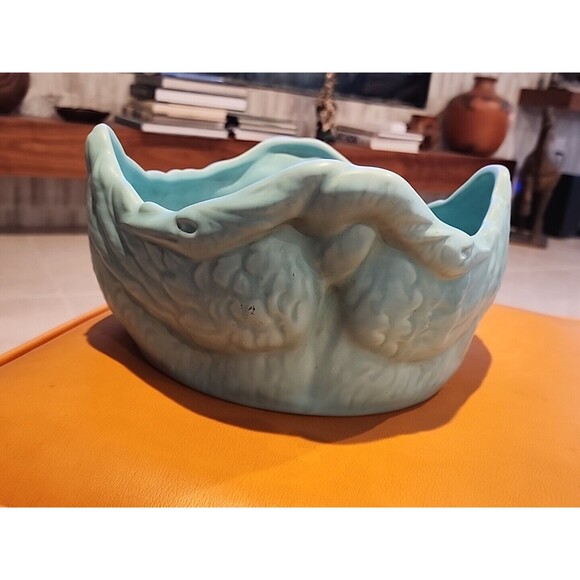WELLER POTTERY SOFT BLUE BOWL W/ SWAN LOVE BIRDS...SIGNED & MINT! VERY RARE!